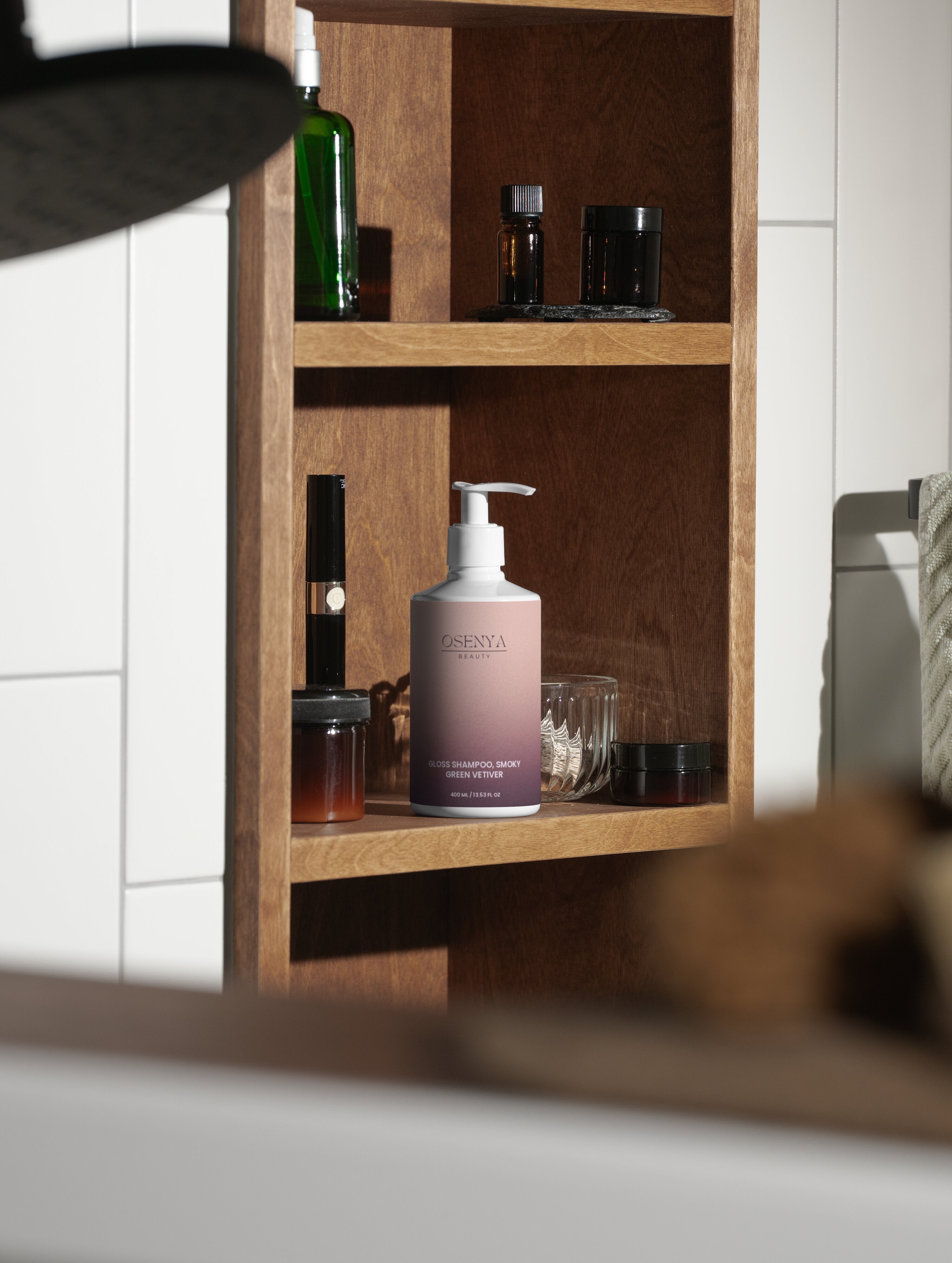 Gloss Shampoo, Smoky Green Vetiver